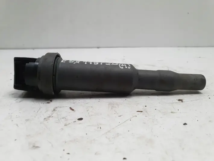 BMW E87 E90 2.0 i CEWKA ZAPŁONOWA 0221504471 bosch