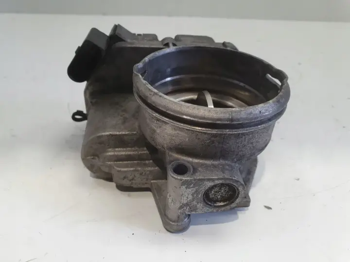 VW Golf V 1.9 TDI PRZEPUSTNICA 03G128063C