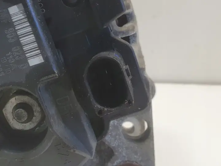 VW Golf V 2.0 SDI ALTERNATOR Bosch 06F903023D 110A