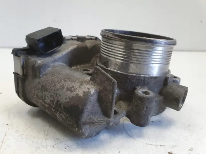 Volvo V50 2.0 D D3 PRZEPUSTNICA 31216665 bosch 0280750520