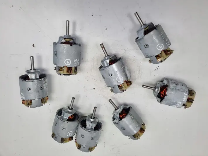 Audi A4 B6 A6 C5 VW Passat B5 WENTYLATOR OGRZEWANIA silniczek 0130111189