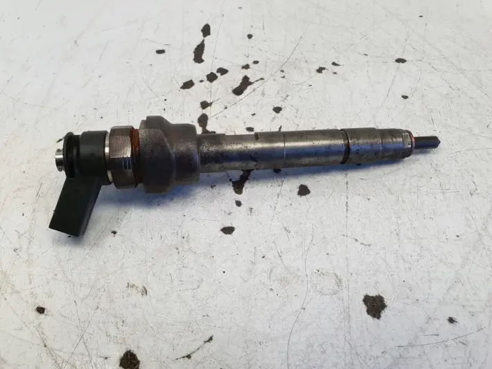 BMW E87 E90 E91 2.0 D WTRYSKIWACZ wtrysk 0445110289