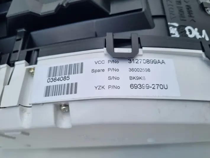 Volvo S80 II V70 III XC70 II 2.4 D5 LICZNIK ZEGARY Europa diesel 31270899AA
