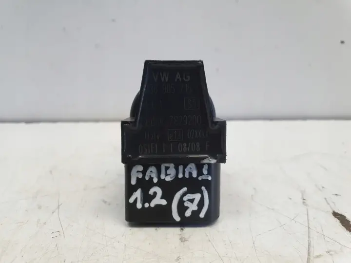 Skoda Fabia I 1.2 12V CEWKA ZAPŁONOWA 036905715E