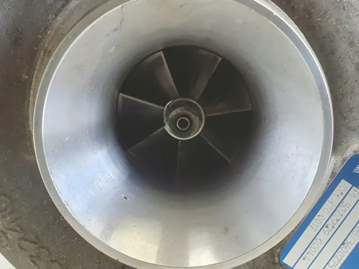 Volvo V60 XC60 S80 II 2.4 D5 TURBOSPRĘŻARKA turbo 36002757 36002640