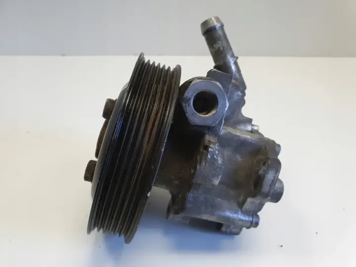 BMW E87 E90 2.0 D POMPA WSPOMAGANIA 678883803