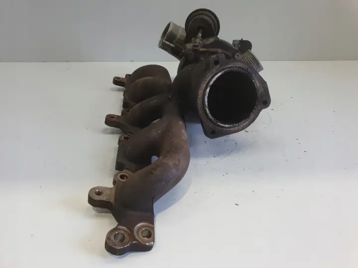 Volvo S40 II V50 2.5 T TURBOSPRĘŻARKA turbo 30757112