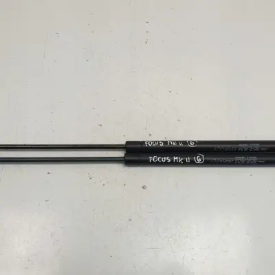 Ford Focus II MK2 SIŁOWNIK KLAPY BAGAŻNIKA Kpl