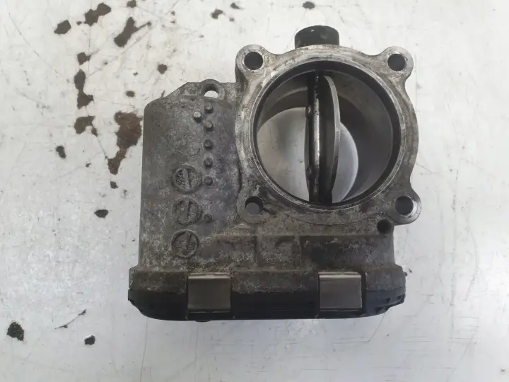 Volvo V70 2.4 D D5 PRZEPUSTNICA 31216665 bosch 0280750520