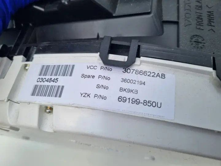 Volvo S80 II V70 III XC70 II 2.0 16V LICZNIK ZEGARY Europa 30786622AB