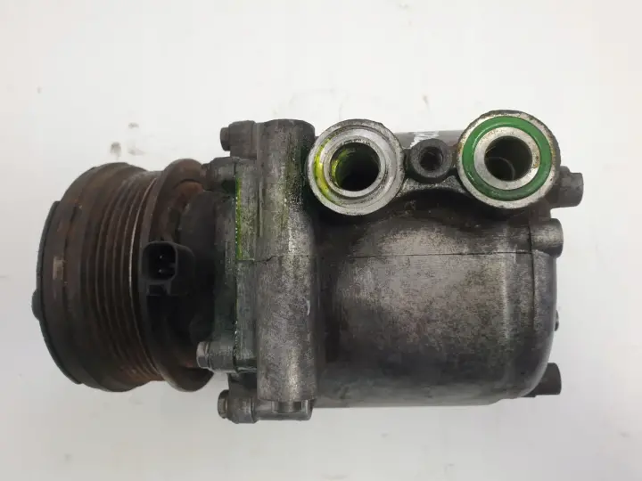 Ford Crown Victoria II 4.6 V8 SPRĘŻARKA KLIMATYZACJI pompa RF1L2H19D647AD