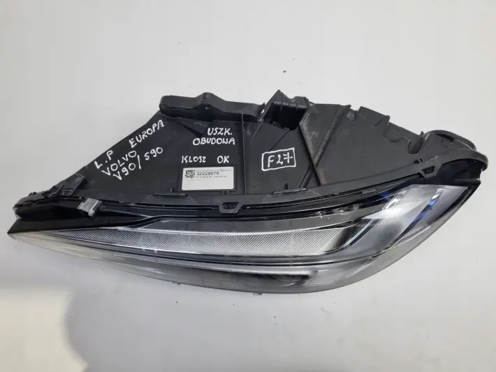 Volvo S90 V90 II PRZEDNIA LAMPA LEWA lewy przód FULL LED EUROPA 32228676
