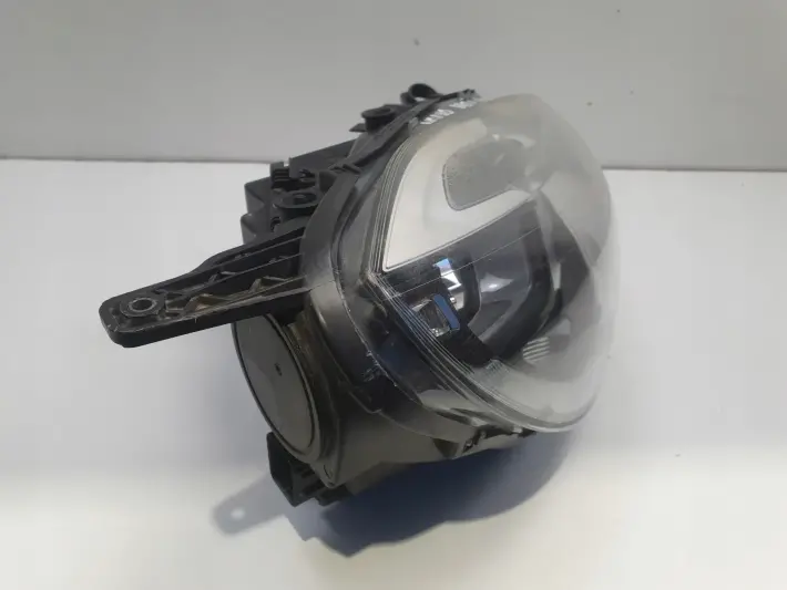 VOLVO V40 II 12-19r PRZEDNIA LAMPA PRAWA PRAWY PRZÓD europa 31283327