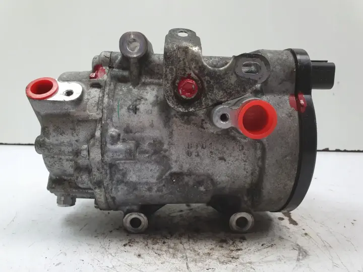 Toyota Prius IV 1.8 SPRĘŻARKA KLIMATYZACJI pompa 042400-0371