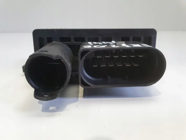 BMW E87 E90 2.0 D PRZEKAŹNIK ŚWIEC ŻAROWYCH 779800006 N47