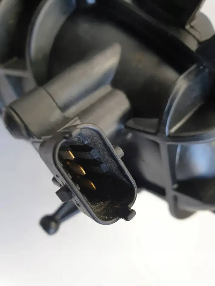Ford Focus MK3 III 1.6 EcoBoost KOLEKTOR SSĄCY