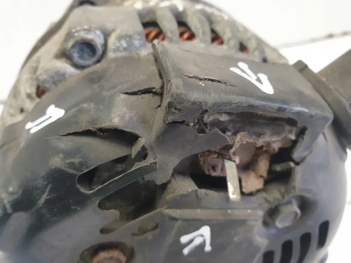 Ford Fiesta MK7 1.0 ECOBOOST ALTERNATOR oryginał