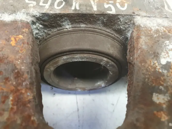 Volvo V40 II PRZEDNI ZACISK HAMULCOWY lewy przód KIEROWCY L.P 975