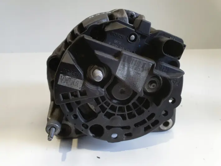 VW Golf V 1.4 FSI ALTERNATOR 03C903023D 110A bosch