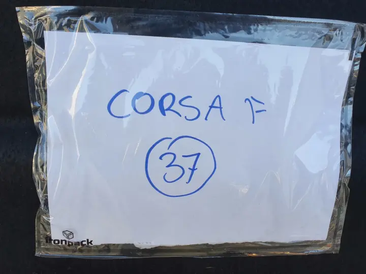 Opel Corsa F 5D PÓŁKA BAGAŻNIKA 98421269ZD