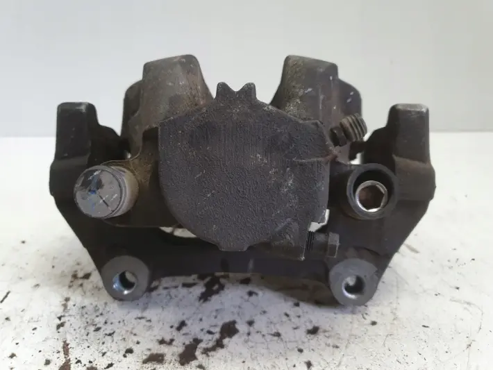 Volvo S60 XC60 II PRZEDNI ZACISK HAMULCOWY prawy przód PASAŻERA 31665741
