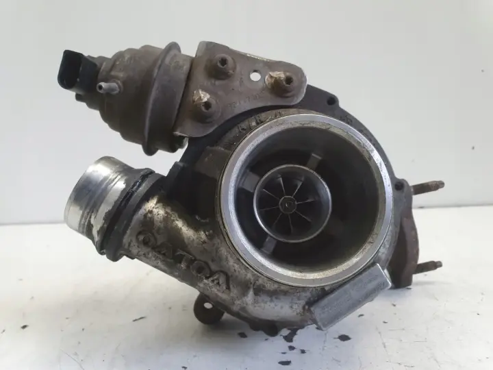Volvo V40 II 2.0 D3 TURBOSPRĘŻARKA turbo 31380131