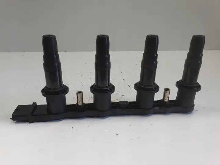 Opel Astra III H 1.6 16V CEWKA ZAPŁONOWA