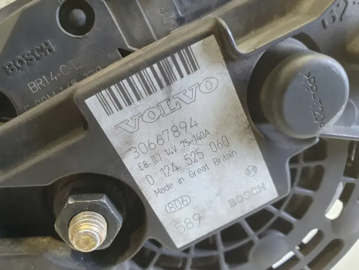Volvo S60 I V70 II 2.4 D5 ALTERNATOR bosch 30667894 0124525060