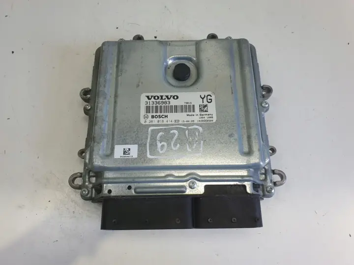 Volvo XC60 2.4 D5 STEROWNIK SILNIKA komputer 31392982