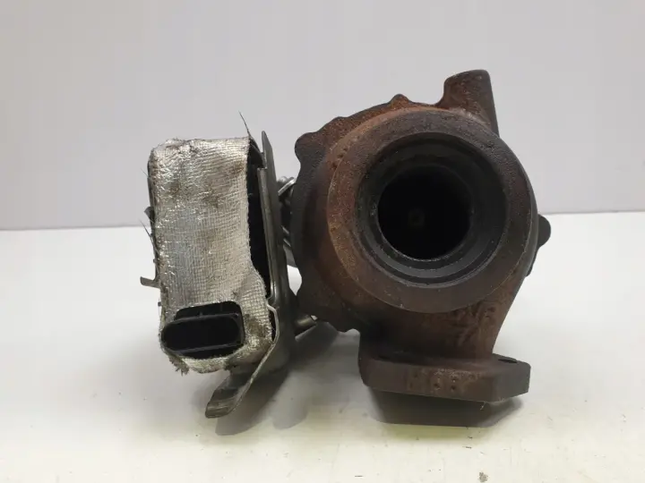 BMW E87 2.0 D TURBOSPRĘŻARKA turbo 7798055