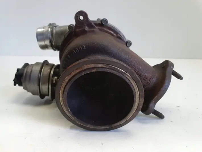 Volvo V40 II 2.0 D3 TURBOSPRĘŻARKA turbo 31380131