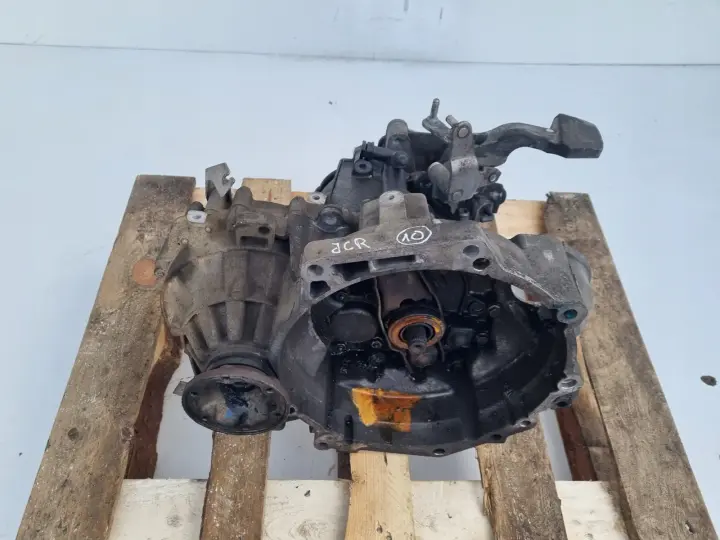 VW Passat B6 1.9 TDI SKRZYNIA BIEGÓW manualna JCR manual