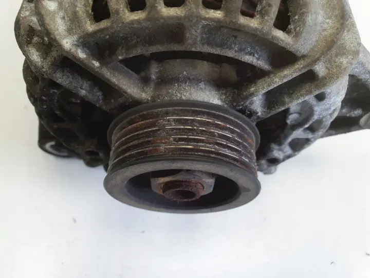 Space Star 1.6 16V ALTERNATOR 0124325008 90A bosch