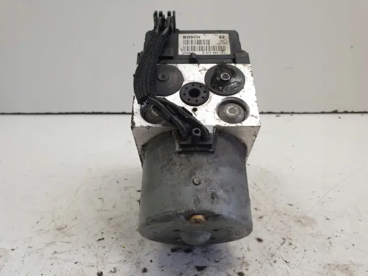Volvo S40 V40 1.9 D POMPA ABS hamulcowa 30857585