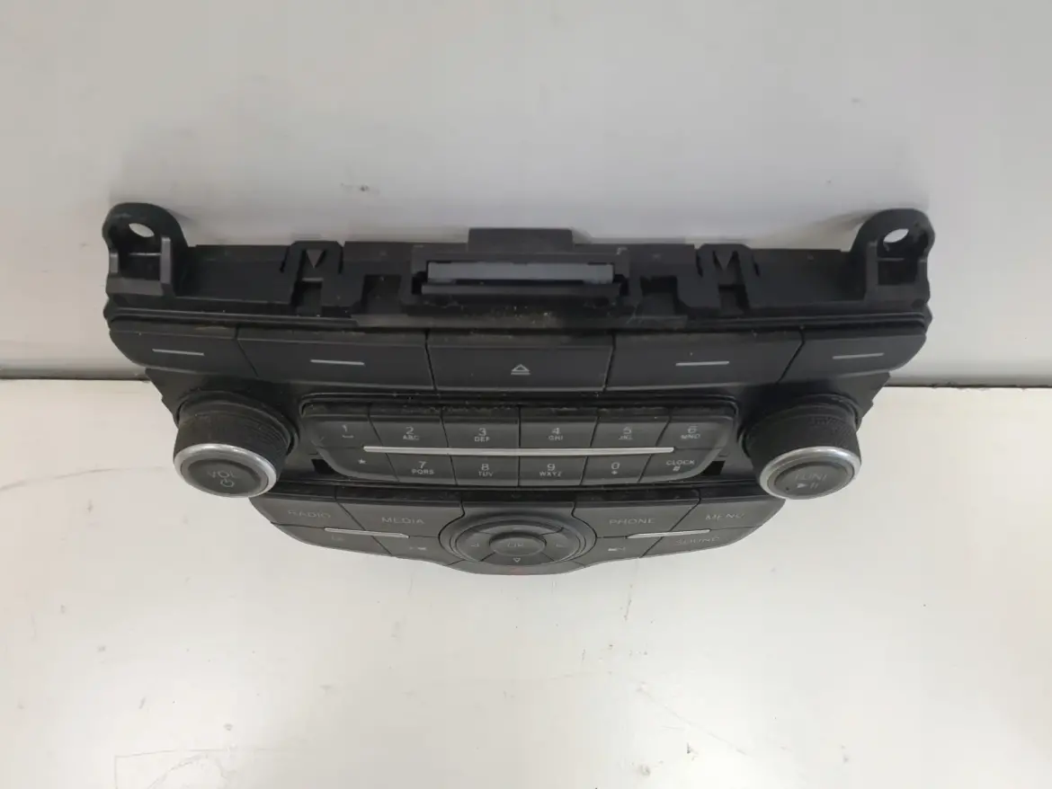 Ford Focus MK3 lift PANEL RADIA CD F1ET18K811BD