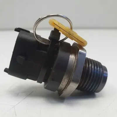 Opel Vectra C Signum 1.9 CDTI CZUJNIK PALIWA zawór 0281002706