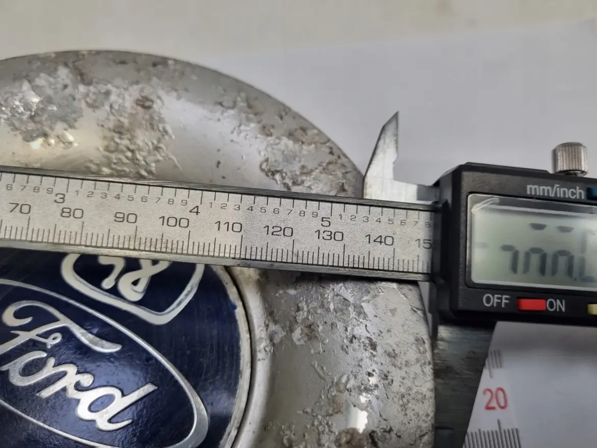 Ford DEKIELEK FELGI Kapsel kołpak 4M51-1A065-GB 148mm