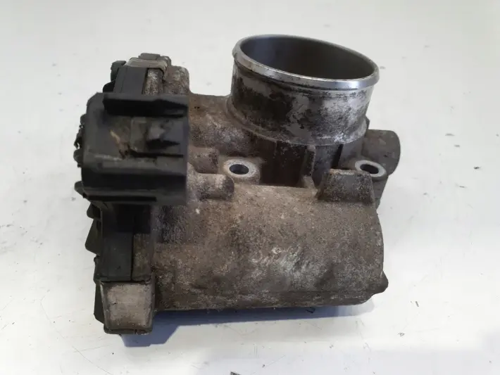 Opel Corsa D 1.4 16V PRZEPUSTNICA 55562270
