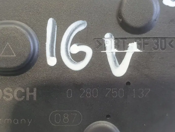 Fiat Stilo 1.4 16V PRZEPUSTNICA 0280750137