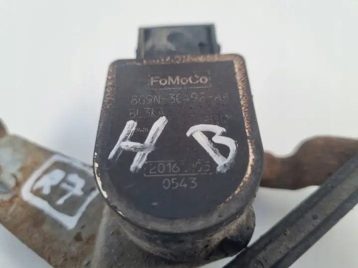 Volvo S80 II V70 III CZUJNIK POZIOMOWANIA LAMPY prawy tył 8G9N-3C492-AA
