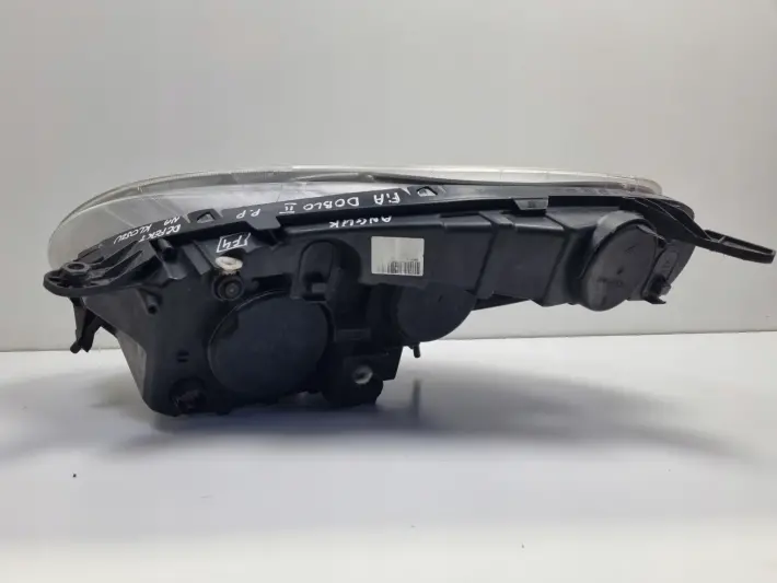 Fiat Doblo II 10-22r PRZEDNIA LAMPA PRAWA PRAWY PRZÓD 51810671