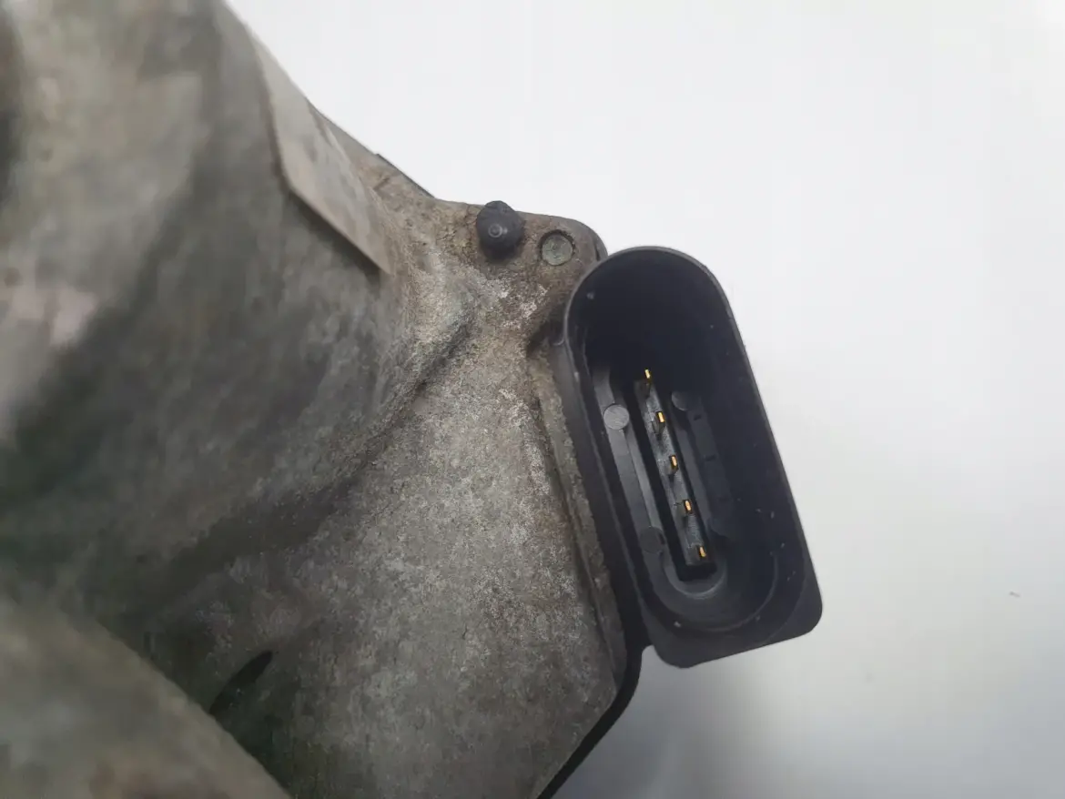 Audi A3 II 8P 1.9 TDI PRZEPUSTNICA 03G128063M