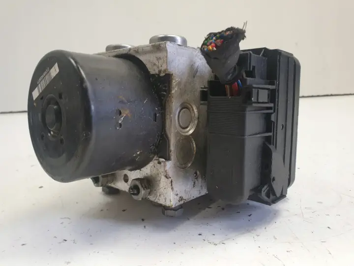Volvo V70 III XC70 II POMPA ABS Sterownik 31261142