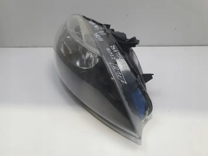 VOLVO V40 II 12-19r PRZEDNIA LAMPA PRAWA PRAWY PRZÓD europa 31283327