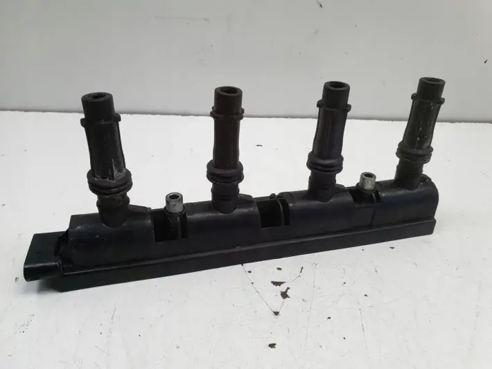 Opel Astra IV J 1.4 16V CEWKA ZAPŁONOWA 0221503472
