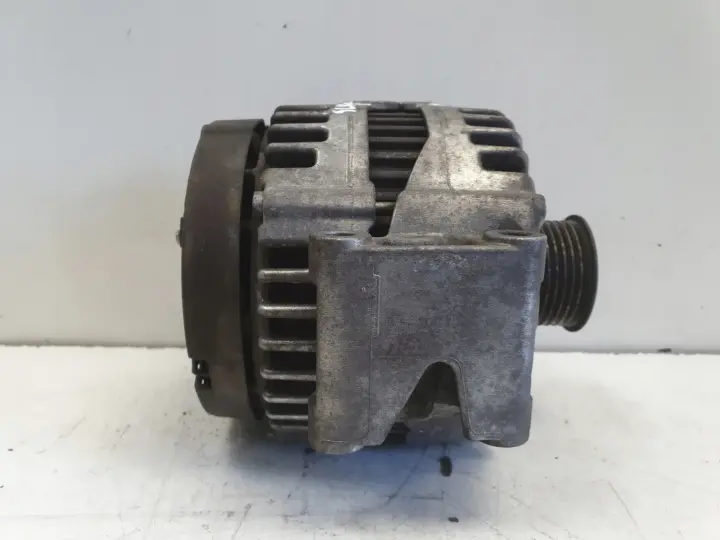 Mercedes SLK R171 3.0 V6 ALTERNATOR A0131545602 bosch