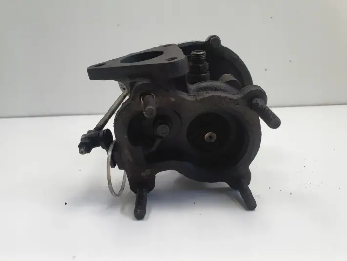 VW Bora 1.9 TDI TURBOSPRĘŻARKA turbo 038145701D