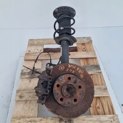 BMW F30 2.0 D PRAWY PRZEDNI AMORTYZATOR Piasta zwrotnica przód 6791579