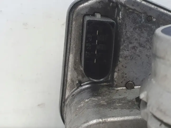 BMW E87 E90 E91 2.0 D N47 PRZEPUSTNICA 780437301