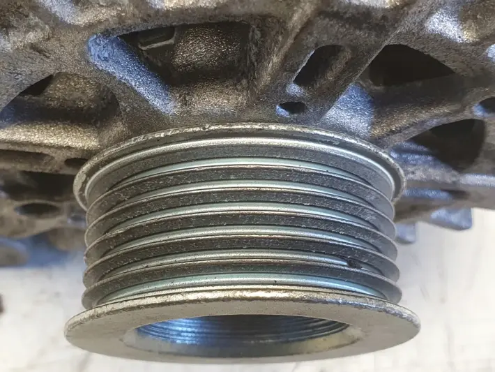 BMW E87 E90 E91 2.0 D N47 ALTERNATOR FG18S019